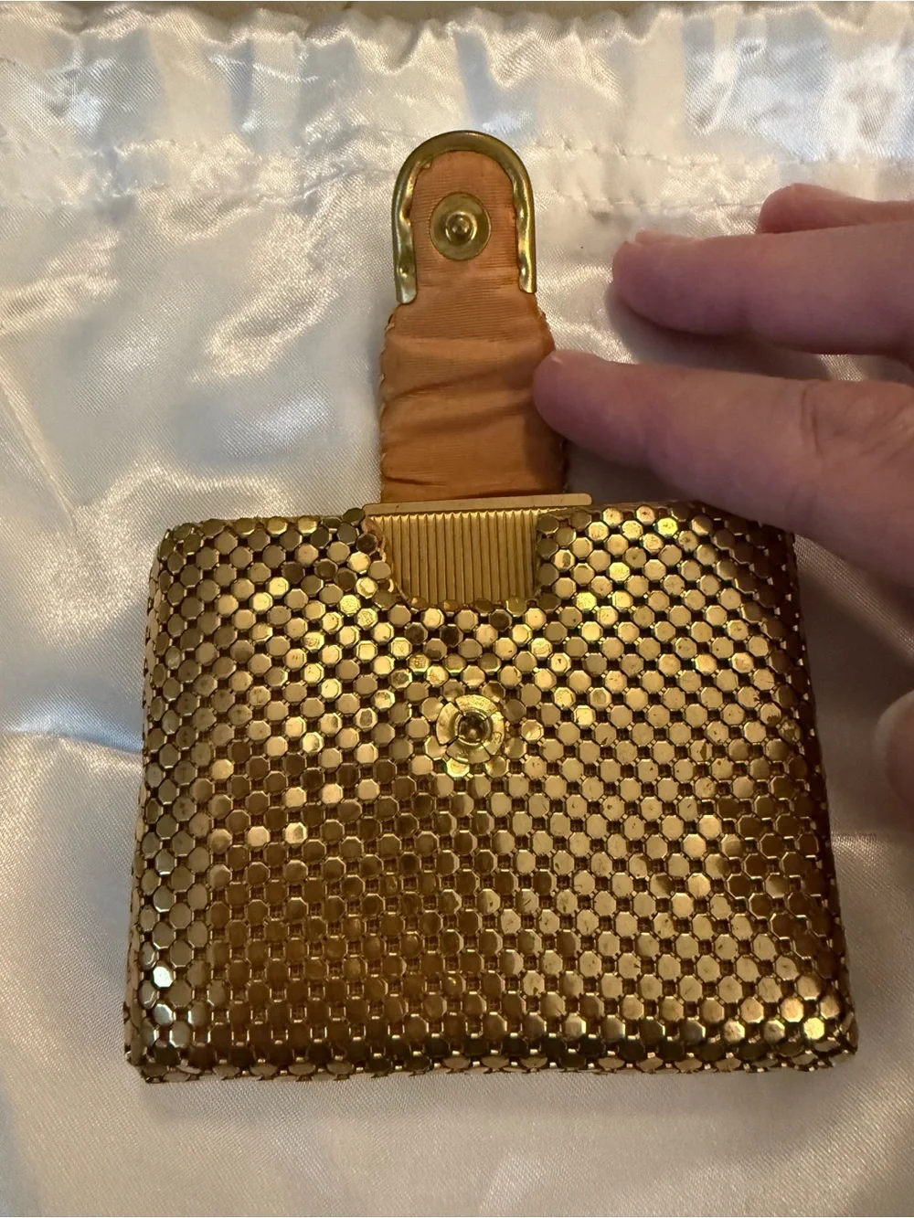 Vintage Whiting & Davis Powder Compact